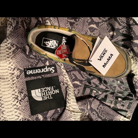 Vans MomA Twist - Picture 2 of 4